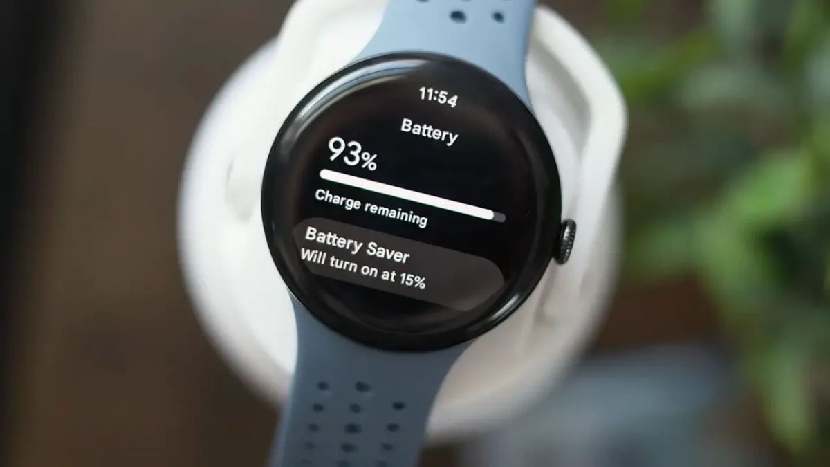 Google Pixel Watch 3 Tips & Tricks You Need to Know (2025 Edition) 3 Google Pixel Watch 3 screen displaying battery-saving settings menu